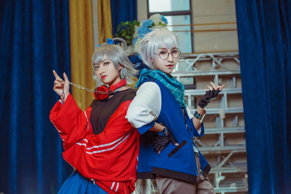 “爱游戏电子”听电话的习惯不当会损害身体健康